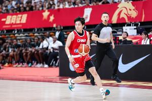 不变！中国女篮vs意大利首发：张曼曼 杨舒予 罗欣棫 陈明伶 韩旭